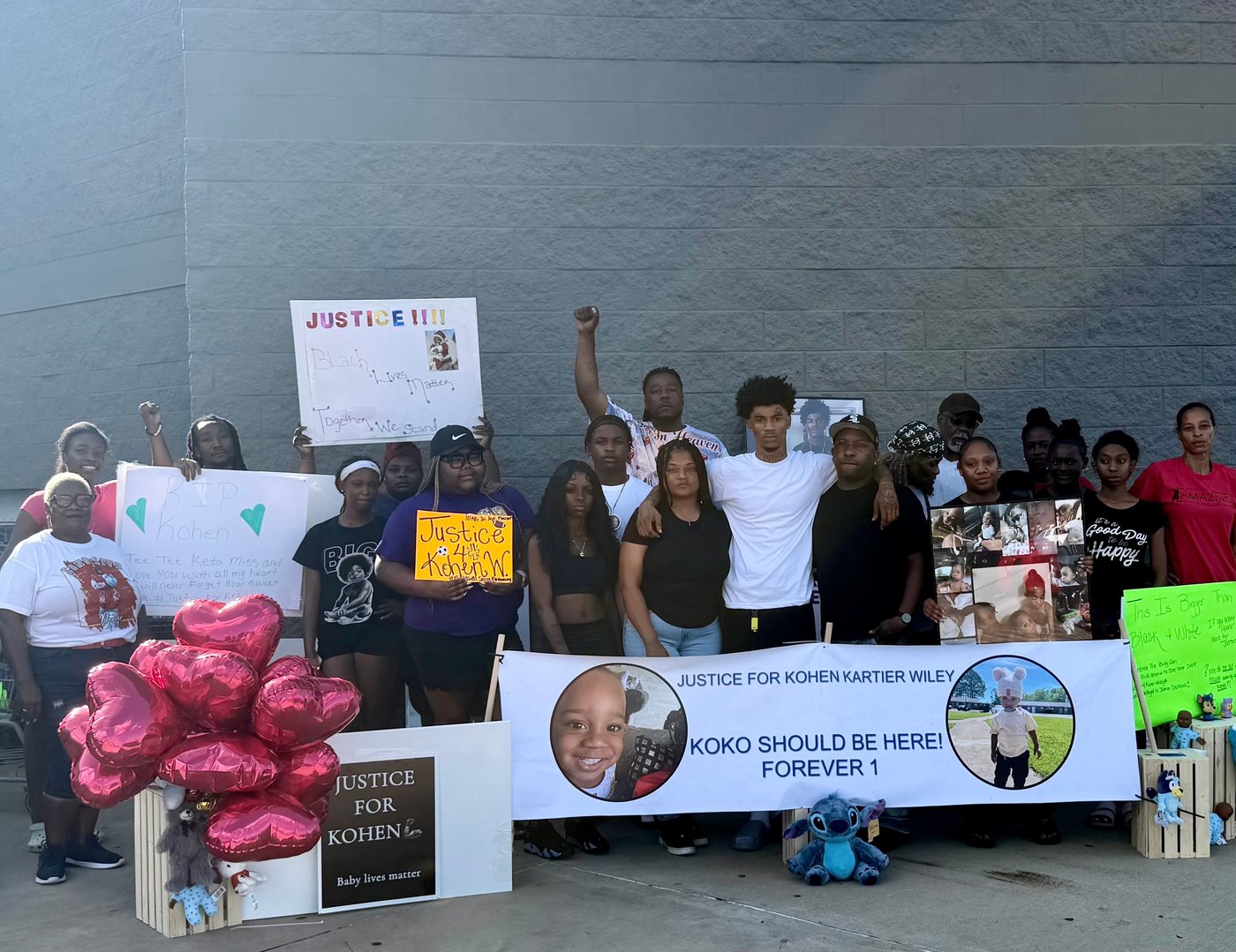 Family of 1-year-old killed by police at a Walmart in Mississippi wants video released | iNFOnews.ca Family of 1-year-old killed by police at a Walmart in Mississippi wants video released | iNFOnews.ca