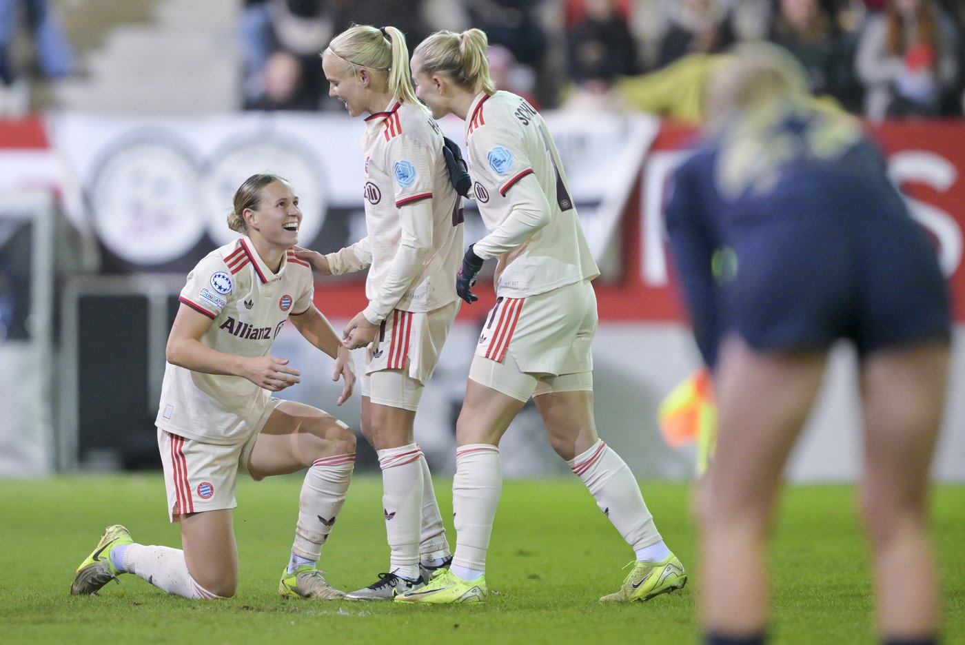 Barcelona grabs last quarterfinal spot in Women's Champions League with 3-0 win in Stockholm | iNFOnews.ca