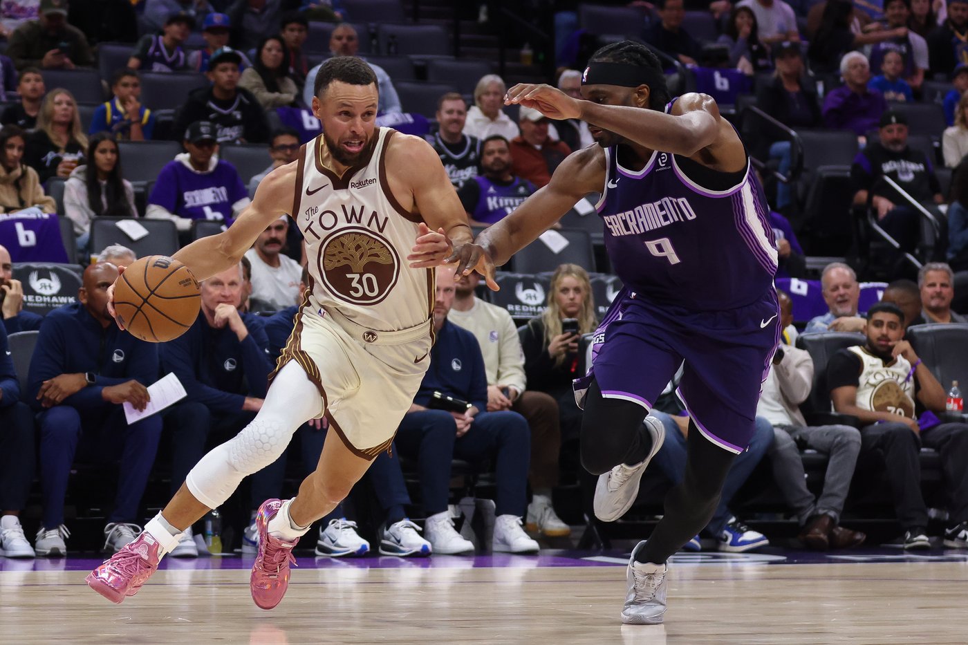 Stephen Curry hopes to lead a surprise Warriors playoff run now that he's healthy after knee injury | iNFOnews.ca