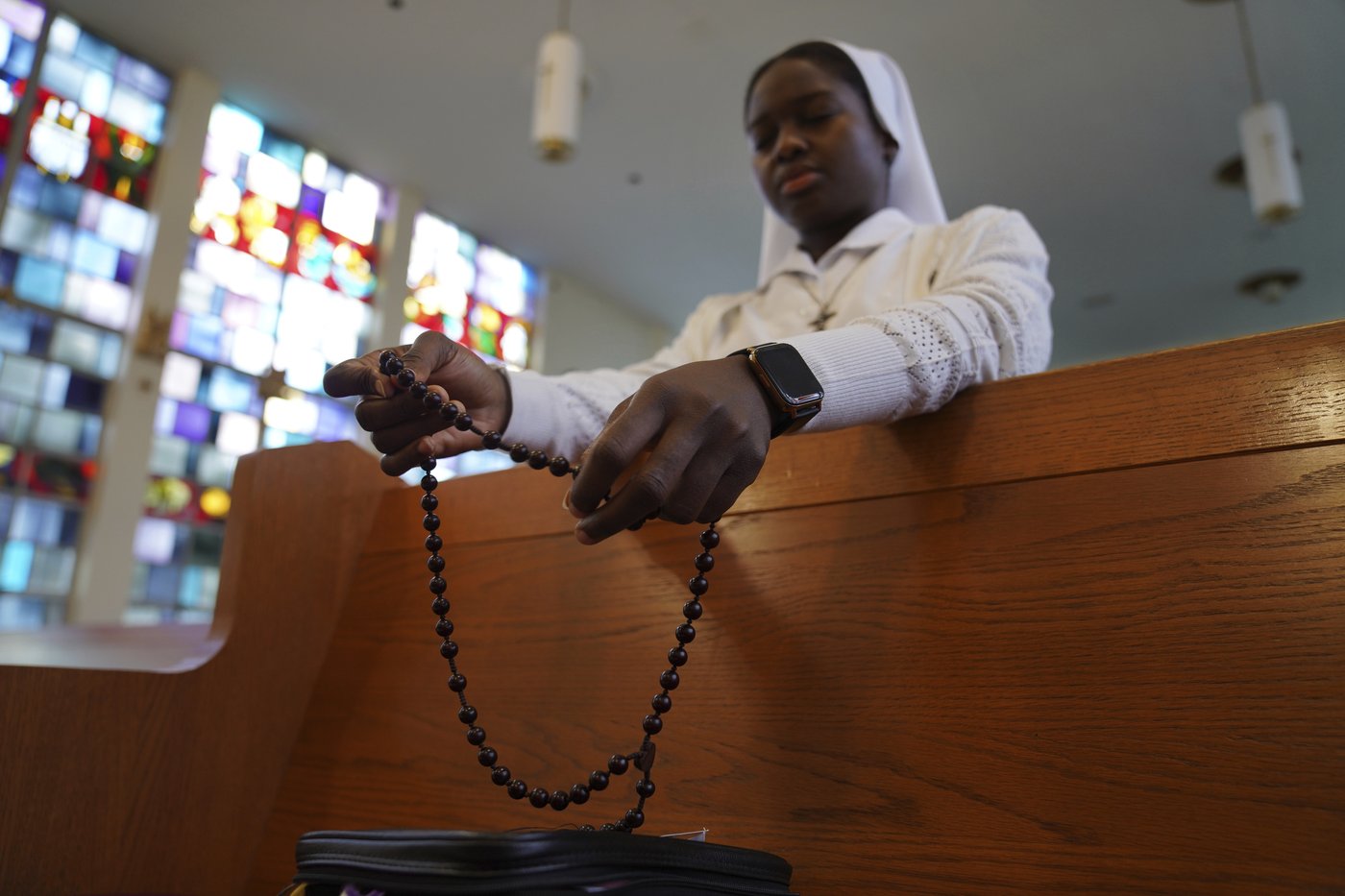 Leap of faith: A few young women in US buck the trends by joining the ranks of Catholic nuns | iNFOnews.ca