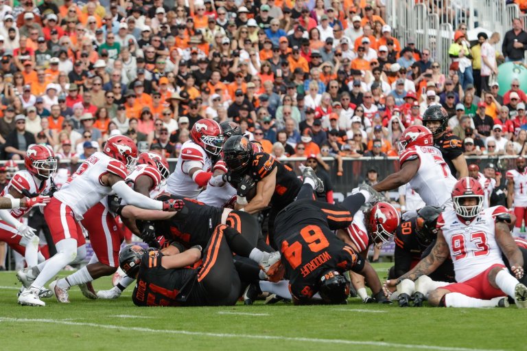 Vernon Adams Jr., Stampeders face Lions in crucial West Division game | iNFOnews.ca