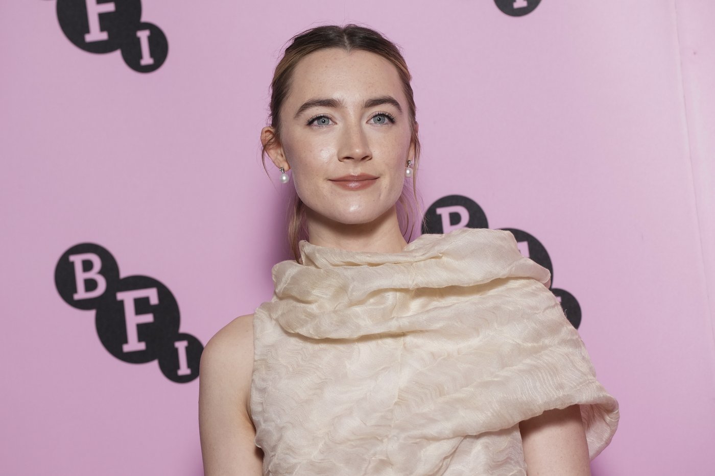 Timothée Chalamet and Saoirse Ronan chat fame and friendship | iNFOnews.ca