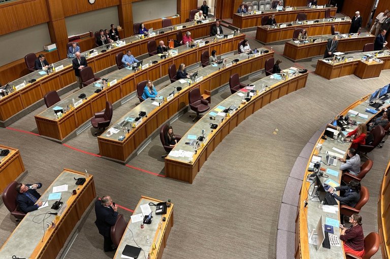 New Mexico governor signs bills to counter federal cuts, support health care and food assistance | iNFOnews.ca