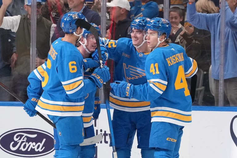 Barron's 4-point night powers Blues past Golden Knights, 6-2 | iNFOnews.ca