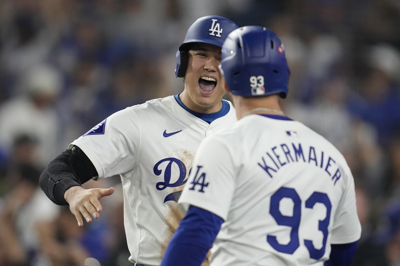 Shohei Ohtani stolen base streak ends at 36 in NLCS, caught for first time since July 22 | iNFOnews.ca