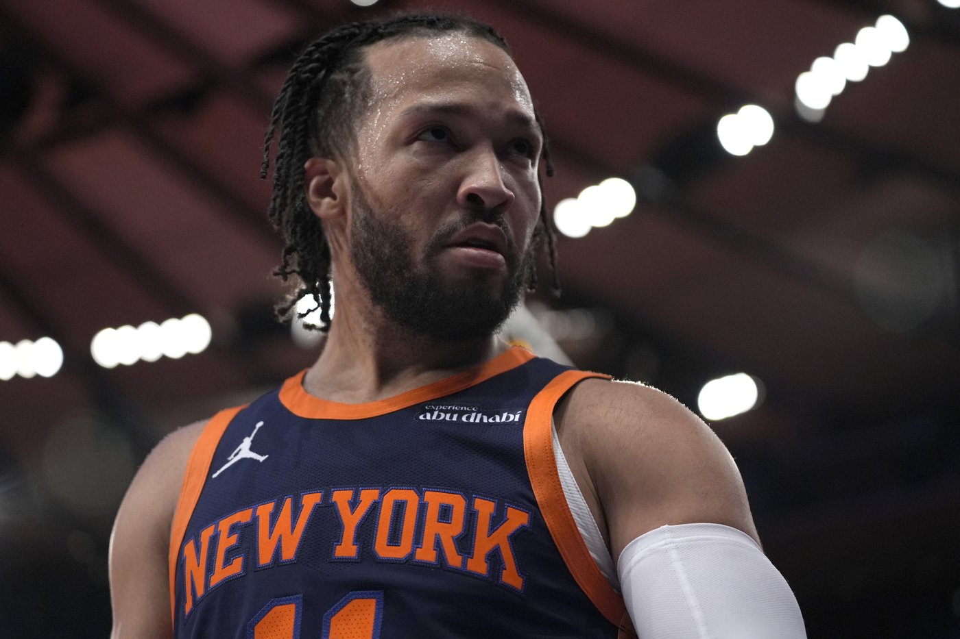 Brunson's 3-pointer with 6.2 seconds left gives Knicks 124-122 win over Nets in NBA Cup | iNFOnews.ca