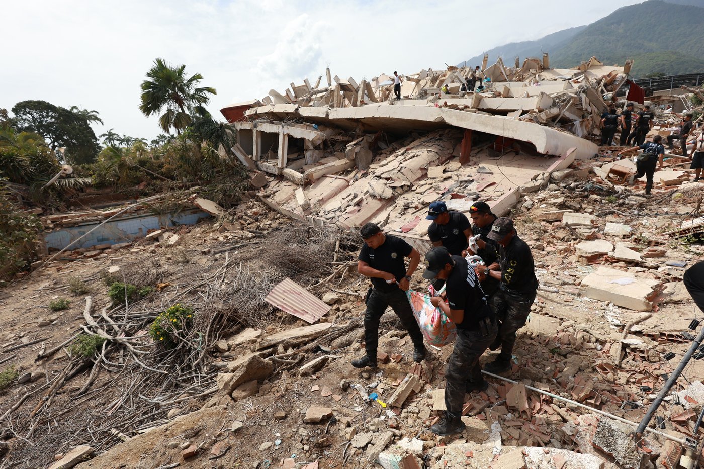 Twin earthquakes strike Venezuela, in photos | iNwheels