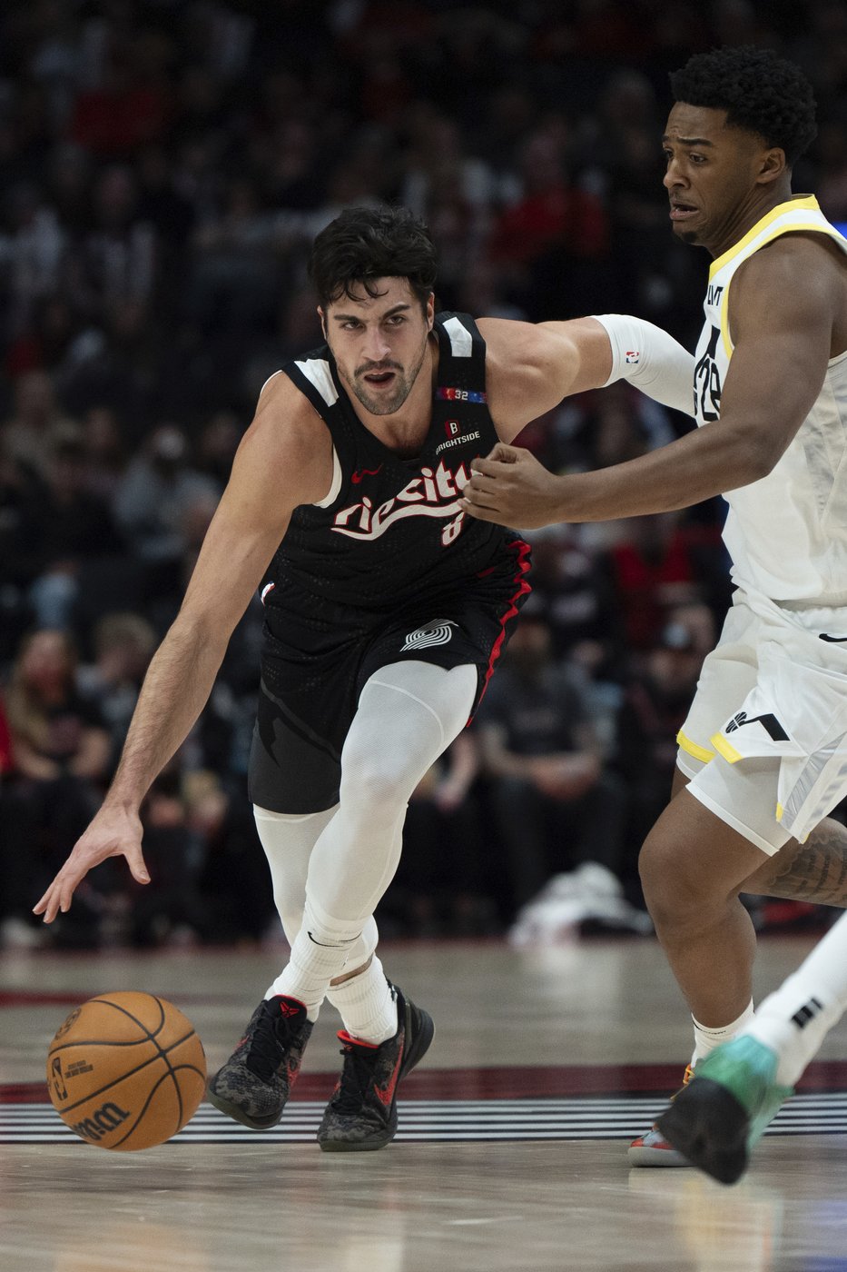 John Collins scores 20 points, Jazz snap 5-game skid with 141-99 victory over the Trail Blazers | iNFOnews.ca John Collins scores 20 points, Jazz snap 5-game skid with 141-99 victory over the Trail Blazers | iNFOnews.ca
