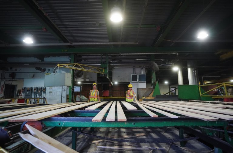 Union says B.C. mill closure leaves workers 'reeling,' as industry woes persist | iNFOnews.ca