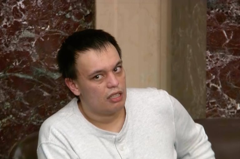 Man pardoned in U.S. Capitol riot pleads guilty to threatening Hakeem Jeffries | iNFOnews.ca