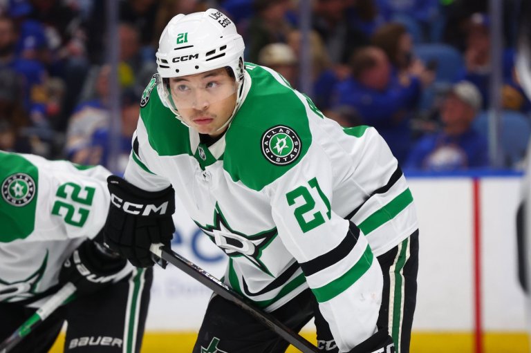 Robertson and Harley in camp with Stars after team had offseason deals in place to trade them | iNFOnews.ca