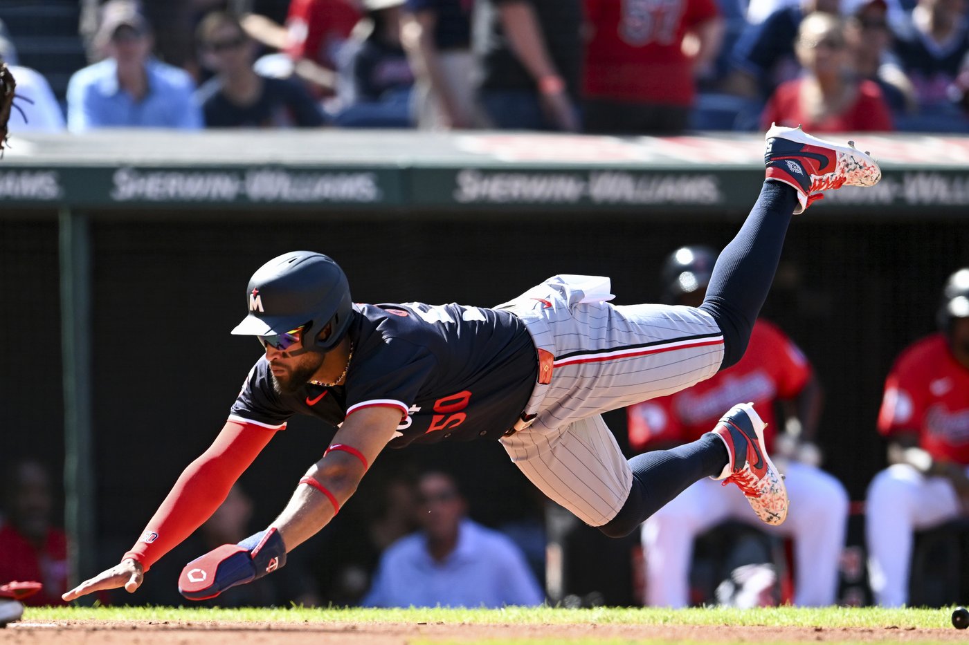 Guardians clinch AL playoff berth with walk-off, 3-2 win in 10 innings over Twins | iNFOnews.ca