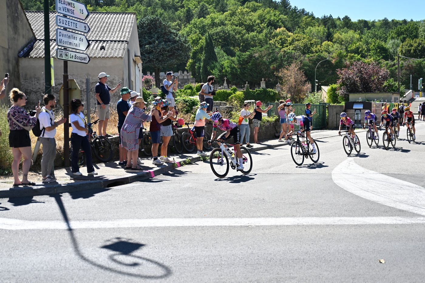Niewiadoma-Phinney wins Mont Ventoux stage to take overall lead on Women's Tour de France | iNFOnews.ca