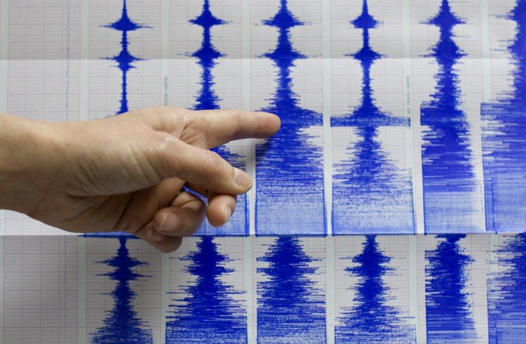 CP NewsAlert: B.C. coast on tsunami watch after 7.8 quake off Russia | iNFOnews.ca