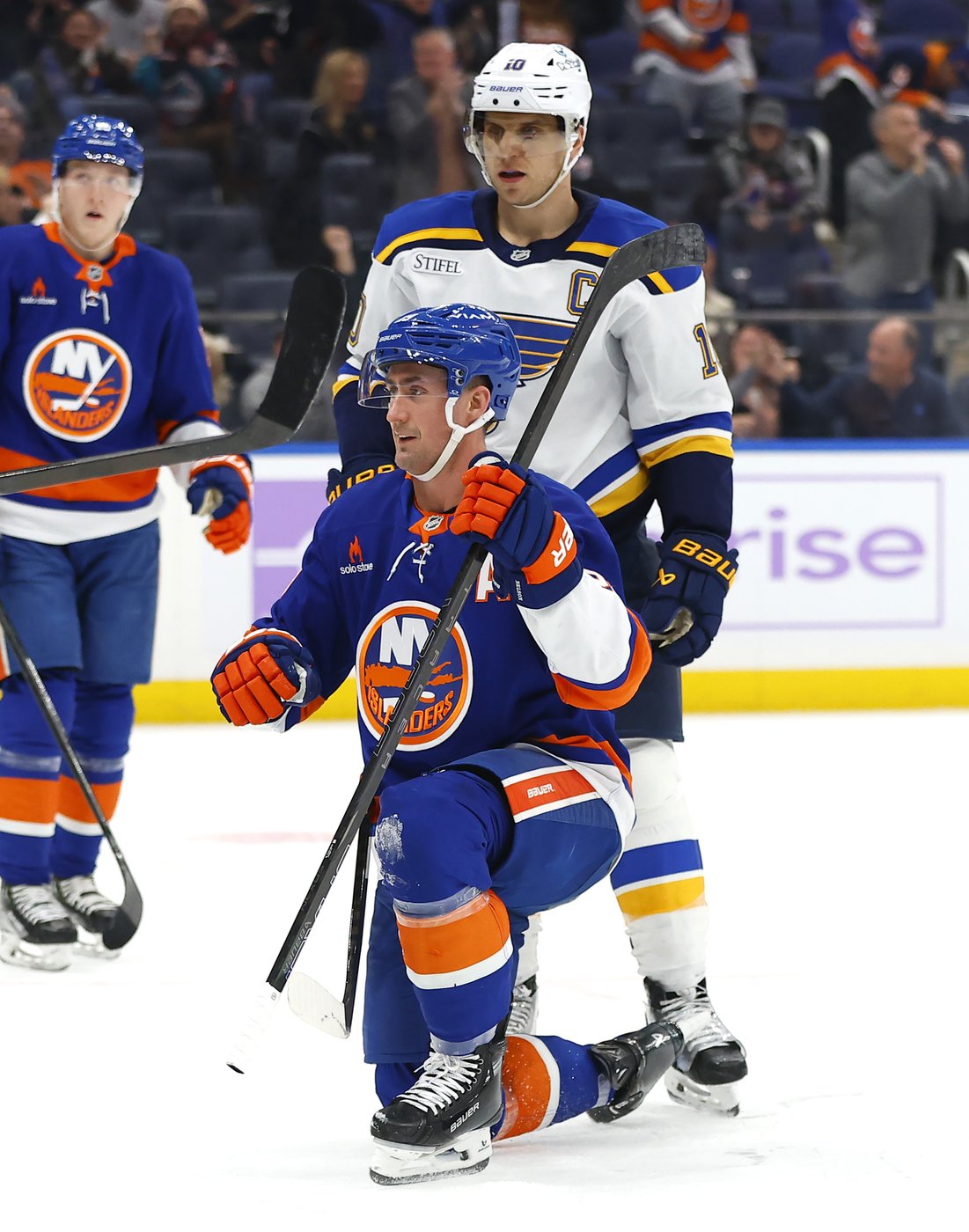 Palmieri, Nelson lead Islanders to 3-1 win over Blues to end three-game skid | iNFOnews.ca