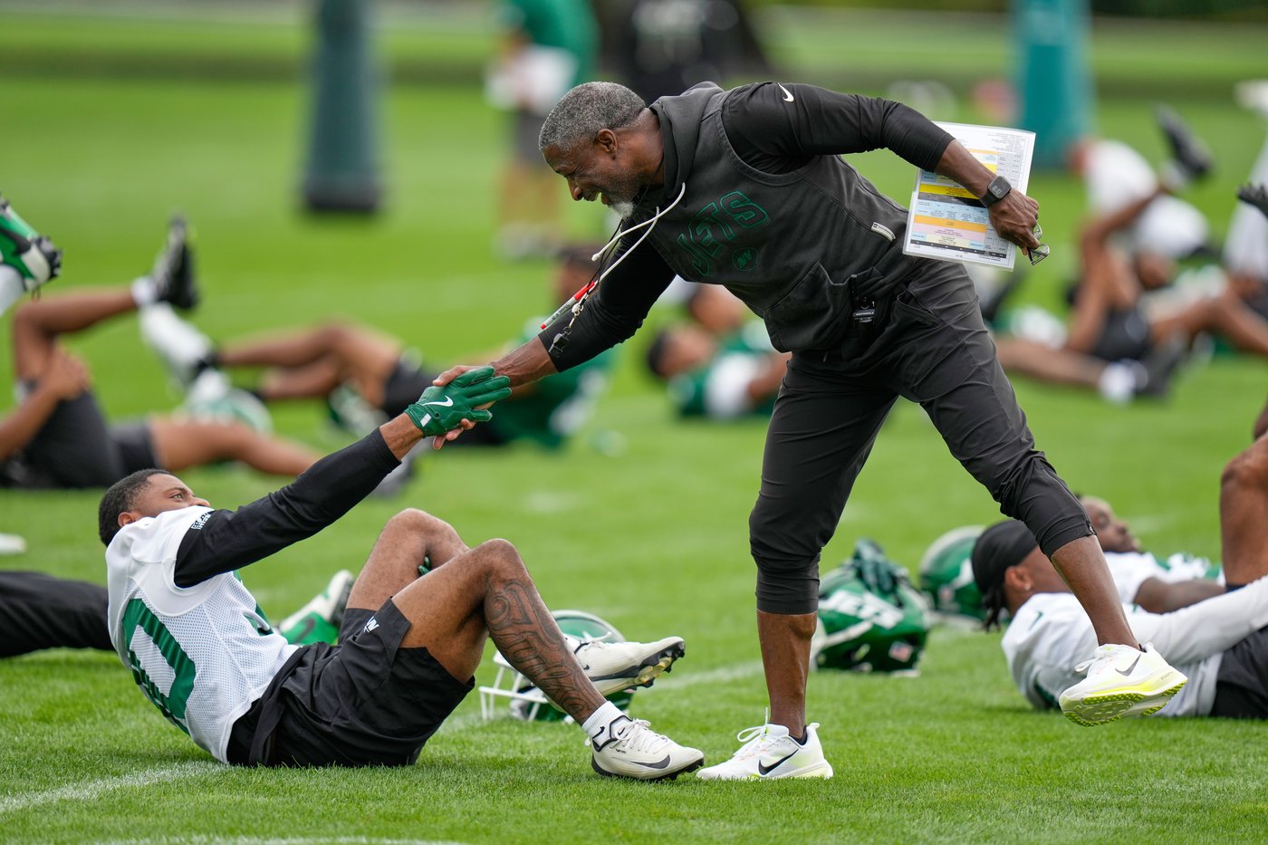 No slogans or hype speeches as Aaron Glenn's Jets open camp and chase improvement | iNFOnews.ca No slogans or hype speeches as Aaron Glenn's Jets open camp and chase improvement | iNFOnews.ca