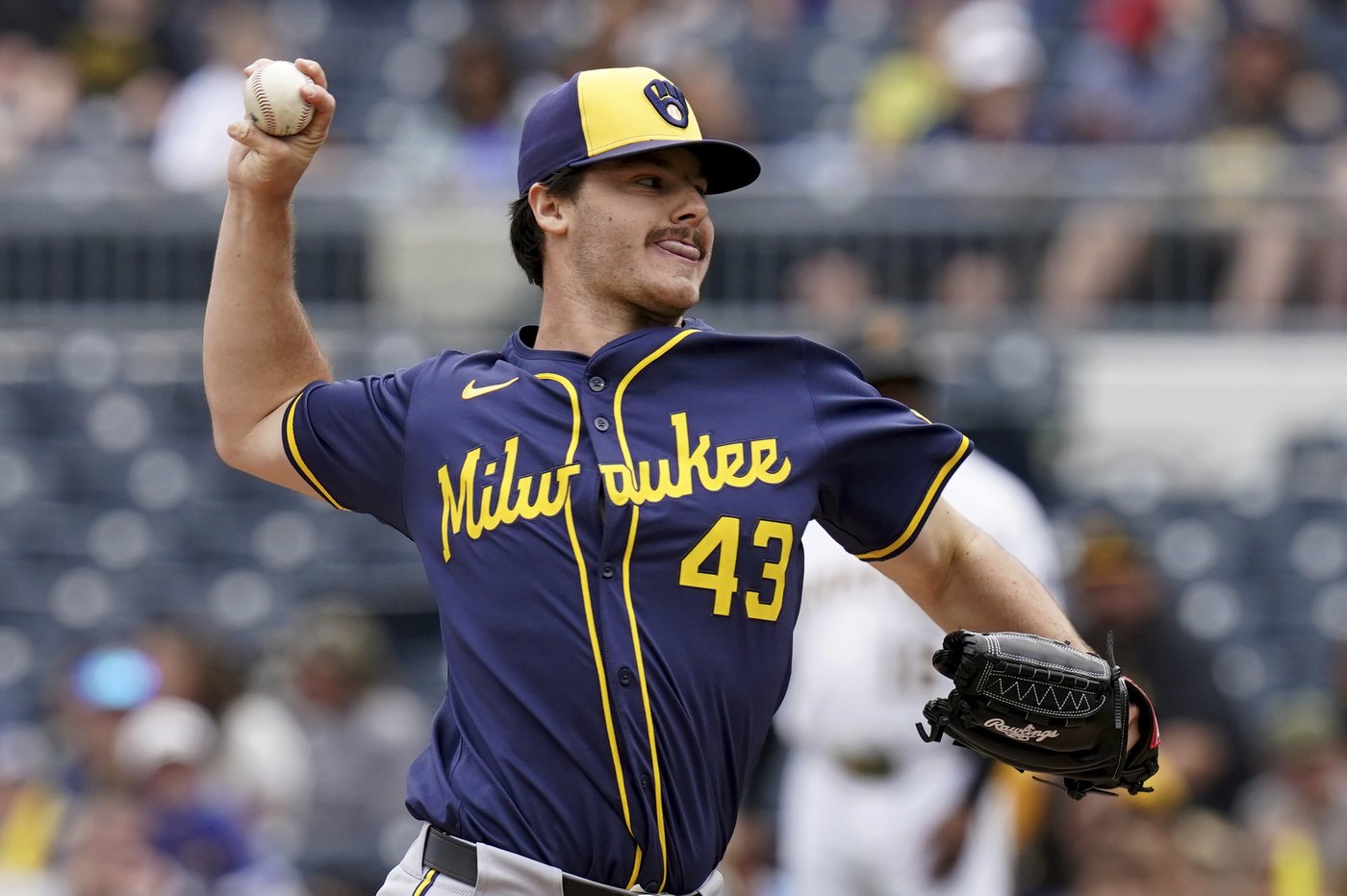 Brewers demote Logan Henderson despite his success as team anticipates return of other pitchers | iNFOnews.ca Brewers demote Logan Henderson despite his success as team anticipates return of other pitchers | iNFOnews.ca
