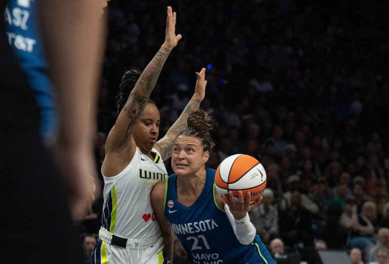 Lynx guard Kayla McBride sets WNBA single-game record by making 10 3s against the Wings | iNFOnews.ca