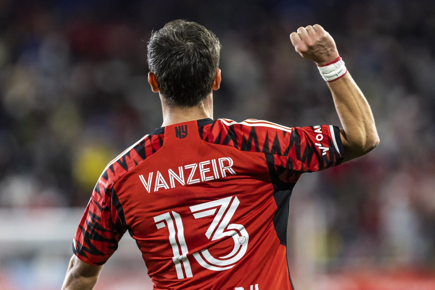 Daniel Edelman, Carlos Coronel help Red Bulls win shootout, finish sweep of defending champion Crew | iNFOnews.ca