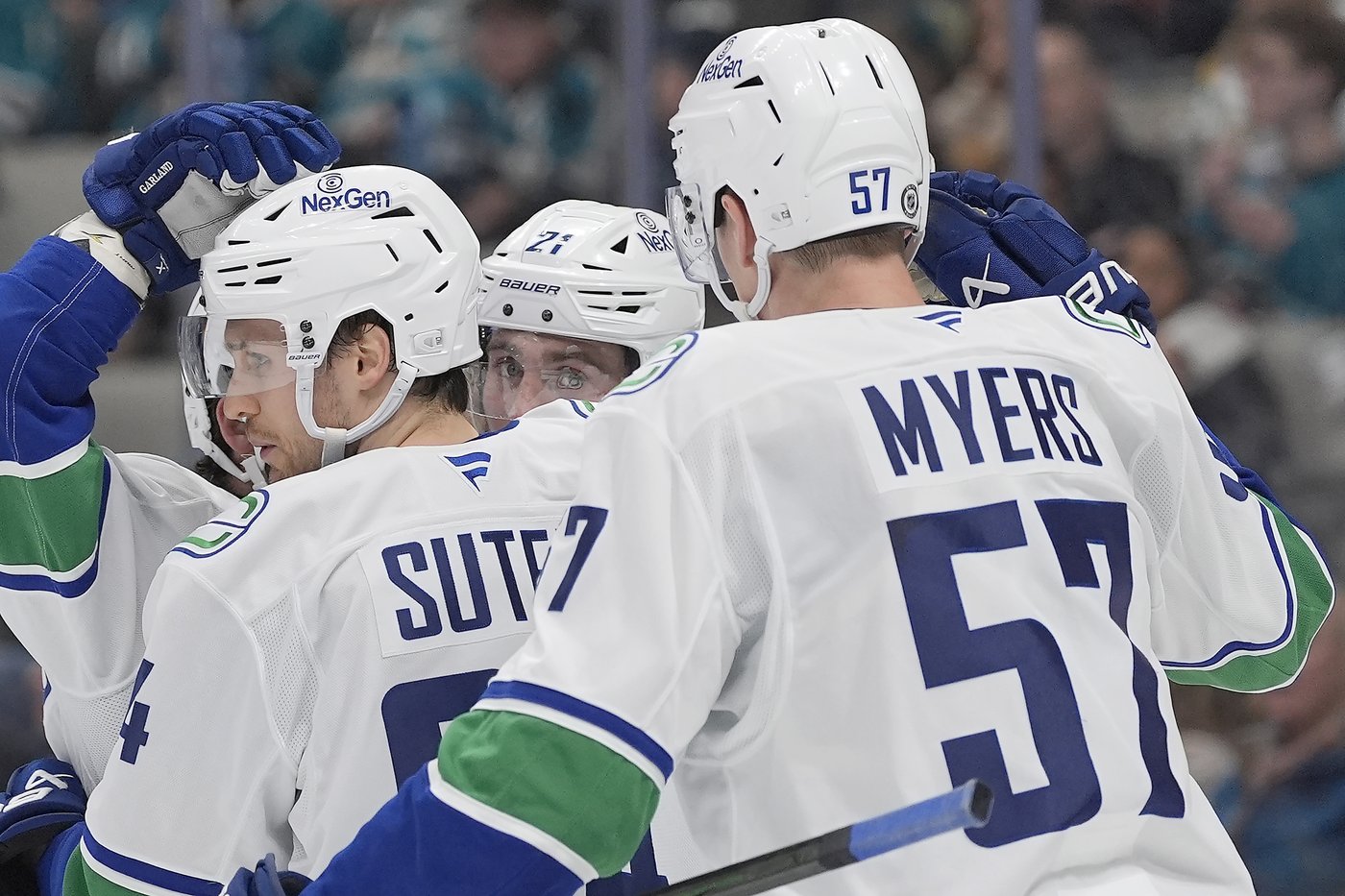 Suter scores twice as Canucks edge Sharks 3-2 | iNFOnews.ca Suter scores twice as Canucks edge Sharks 3-2 | iNFOnews.ca