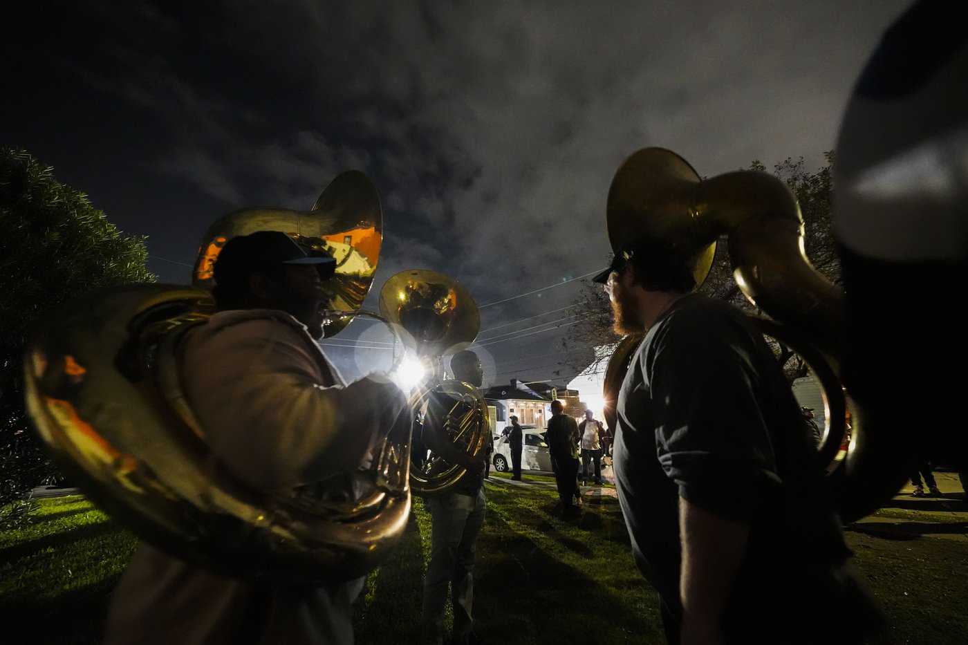 A traditional send-off in New Orleans for an innovative brass band musician | iNFOnews.ca