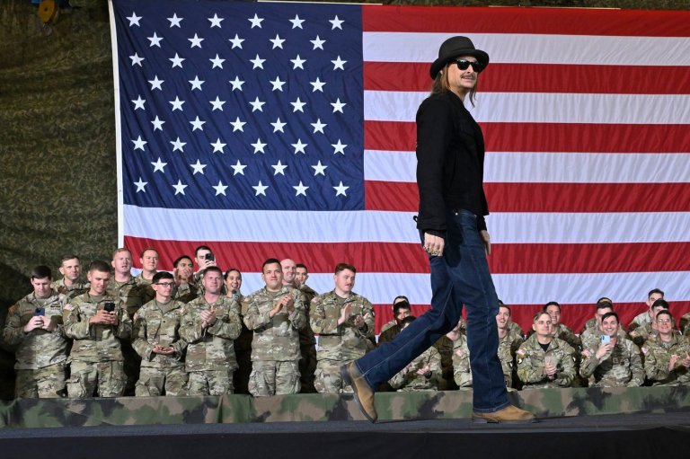 Army investigating after helicopters hovered alongside Kid Rock's swimming pool as he saluted | iNFOnews.ca