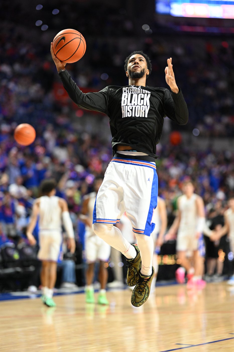 No. 7 Florida clinches at least a share of the SEC title with a 111-77 drubbing No. 20 Arkansas | iNFOnews.ca