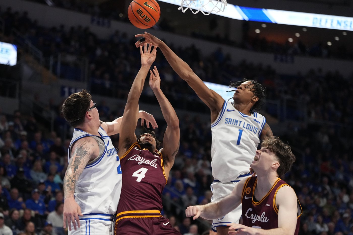 No. 25 Saint Louis beats Loyola Chicago 79-65 to earn top seed in A-10 tourney | iNFOnews.ca
