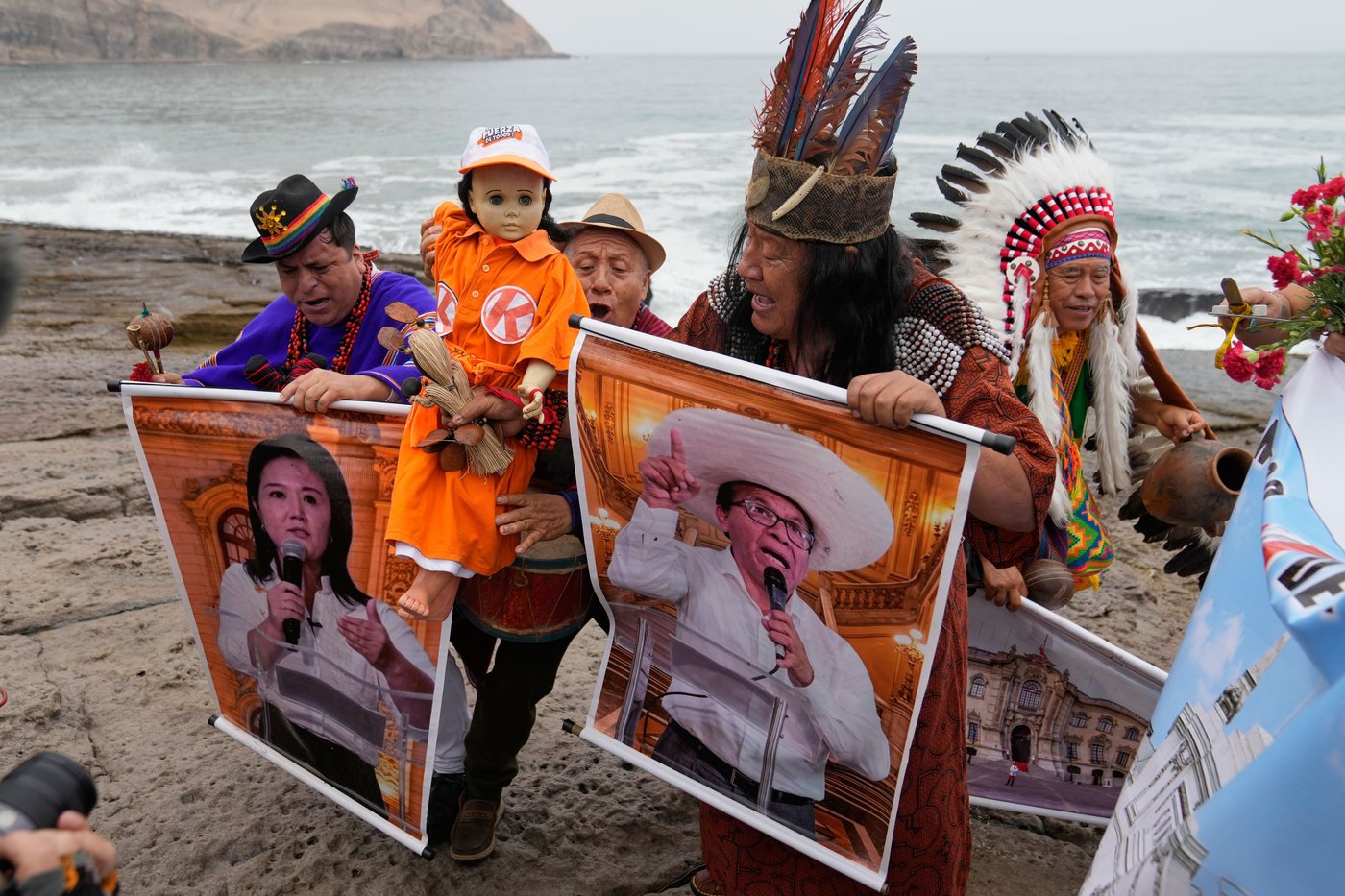 Peruvian shamans perform a blessing ritual ahead of a presidential runoff | iNFOnews.ca