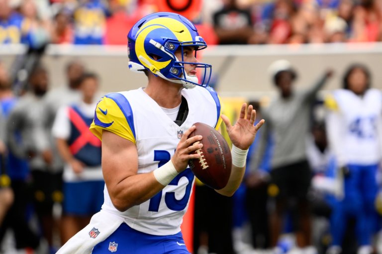 First-round pick Ty Simpson throws 2 TD passes, rallies Rams past Chiefs 20-12 in preseason debut | iNFOnews.ca