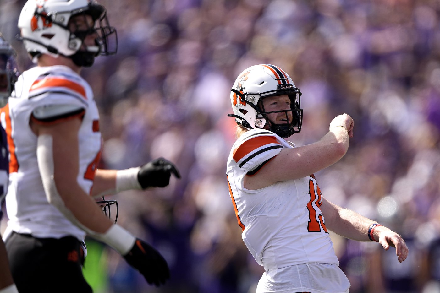 Avery Johnson's 5 total TDs lead No. 23 Kansas State past No. 20 Oklahoma State, 42-20 | iNFOnews.ca Avery Johnson's 5 total TDs lead No. 23 Kansas State past No. 20 Oklahoma State, 42-20 | iNFOnews.ca