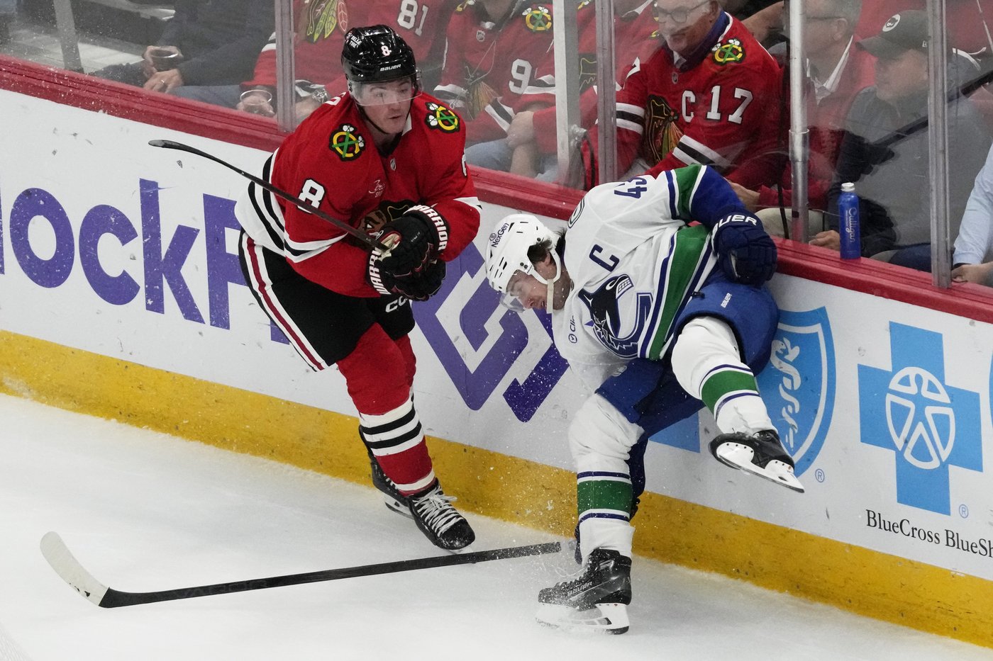 Heinen scores twice as the Canucks beat the Blackhawks 6-3 for their 3rd straight win | iNFOnews.ca Heinen scores twice as the Canucks beat the Blackhawks 6-3 for their 3rd straight win | iNFOnews.ca