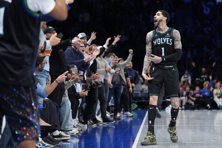 Timberwolves blow out Clippers 127-101 behind Ball's 24 points for 1st win without Edwards | iNFOnews.ca
