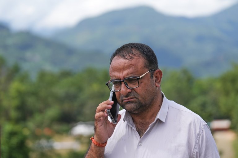 This principal in Nepal evacuated 900 students before flooding swept away their school | iNFOnews.ca