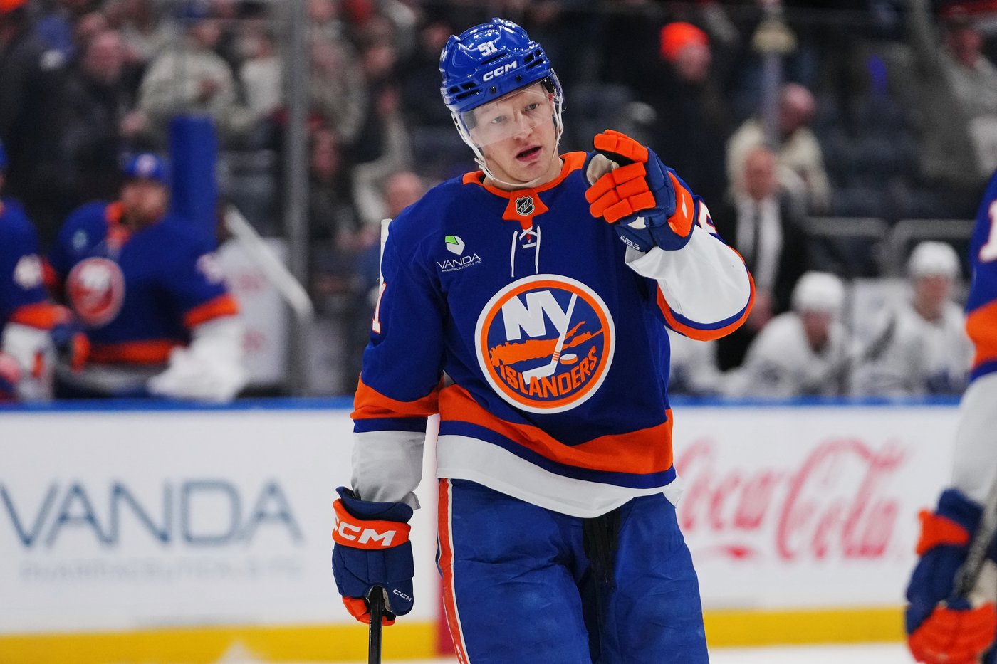 Matthew Schaefer matches record for goals by rookie defenseman as Islanders top Leafs 5-3 | iNFOnews.ca Matthew Schaefer matches record for goals by rookie defenseman as Islanders top Leafs 5-3 | iNFOnews.ca