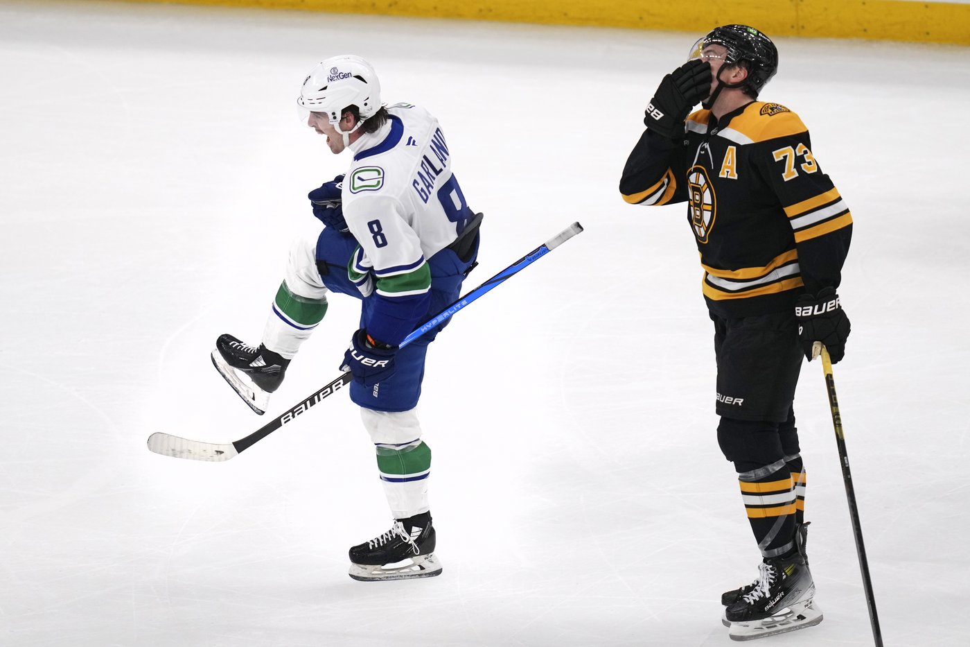 DeBrusk scores in return to Boston as Canucks shut out Bruins 2-0 behind Lankinen | iNFOnews.ca DeBrusk scores in return to Boston as Canucks shut out Bruins 2-0 behind Lankinen | iNFOnews.ca