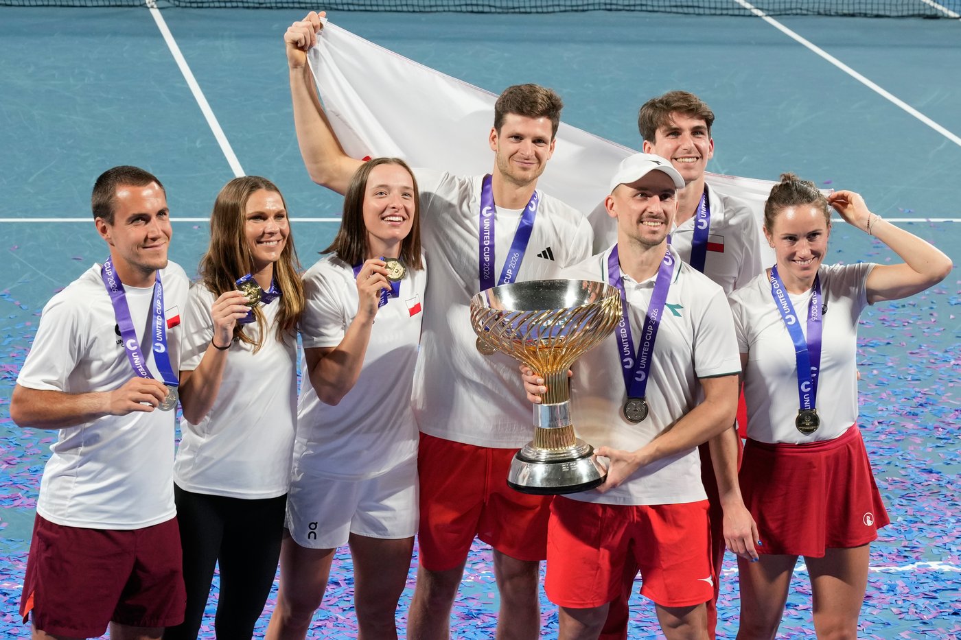 Poland overcomes Świątek defeat to Bencic and rallies to beat Switzerland in United Cup final | iNFOnews.ca Poland overcomes Świątek defeat to Bencic and rallies to beat Switzerland in United Cup final | iNFOnews.ca