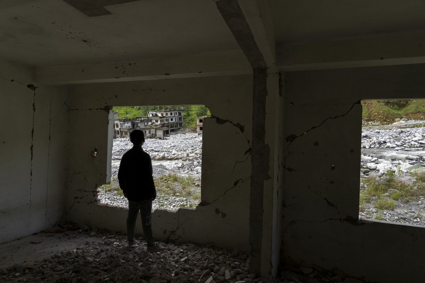 AP PHOTOS: Cascading disasters push residents of a Nepalese valley to the brink | iNFOnews.ca