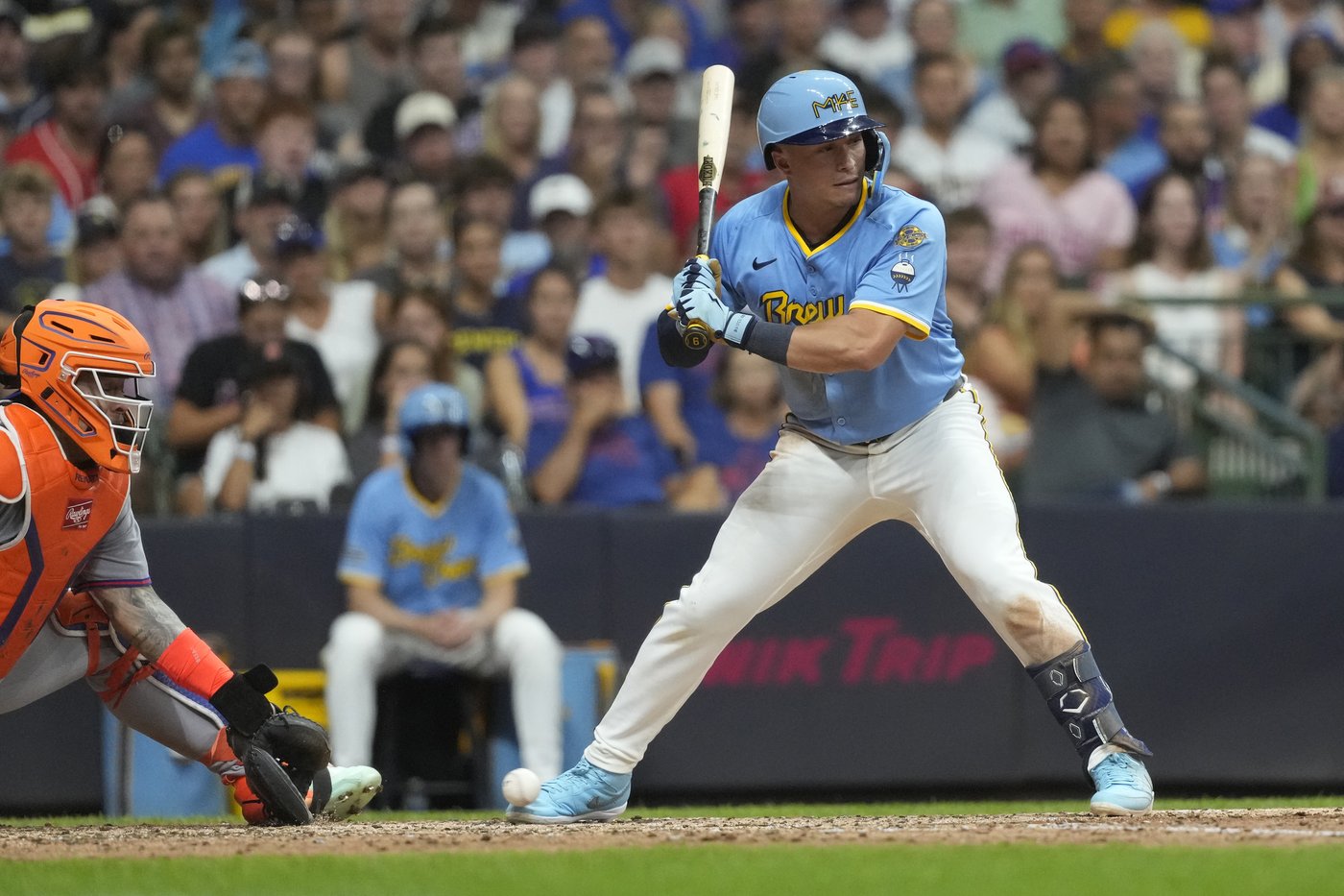 Brewers hold off skidding Mets 3-2 for 7th straight win thanks to Perkins' throw | iNFOnews.ca