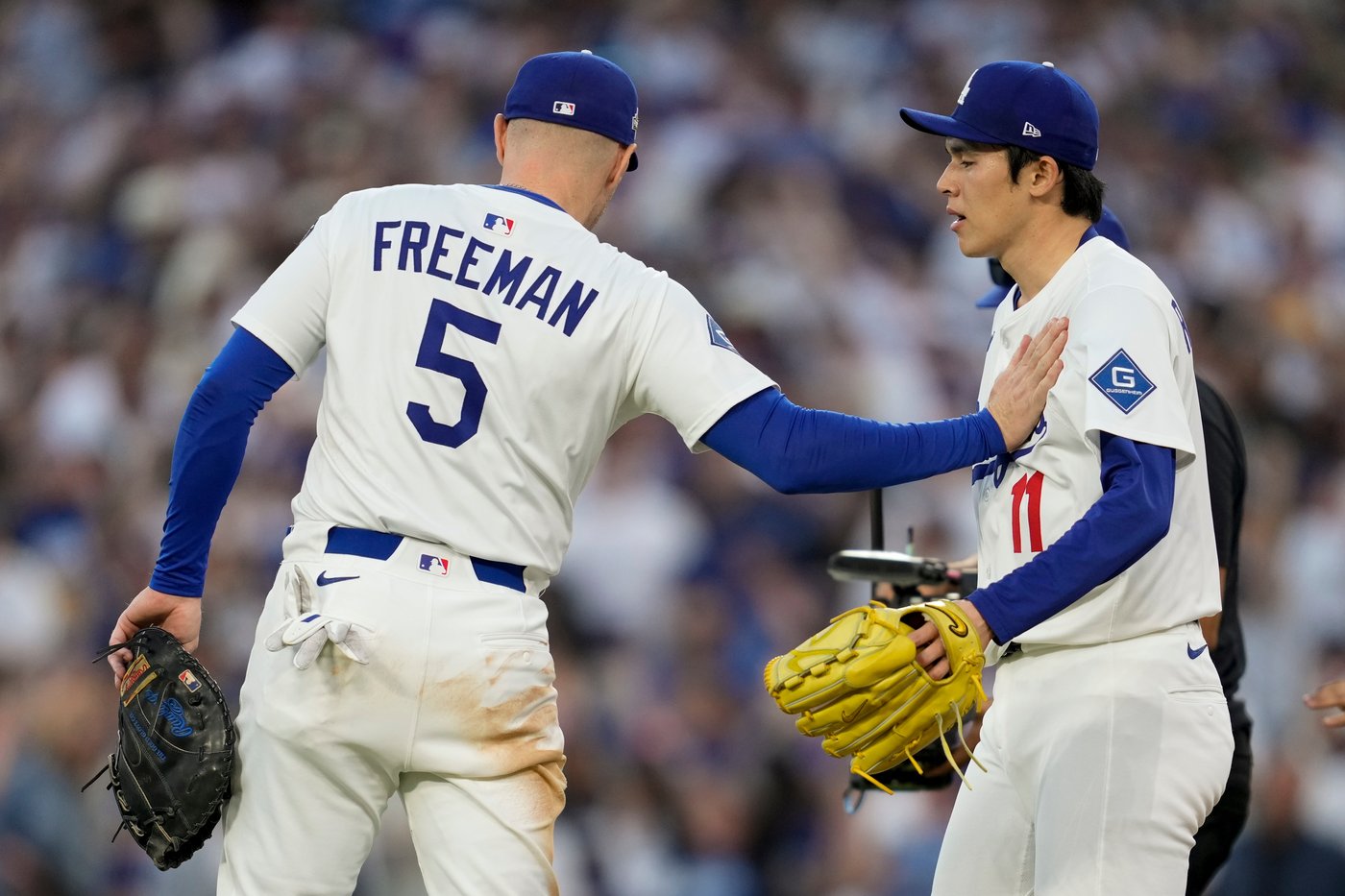 Dodgers near repeat World Series trip, beat Brewers 3-1 behind Glasnow, Edman for 3-0 NLCS lead | iNFOnews.ca