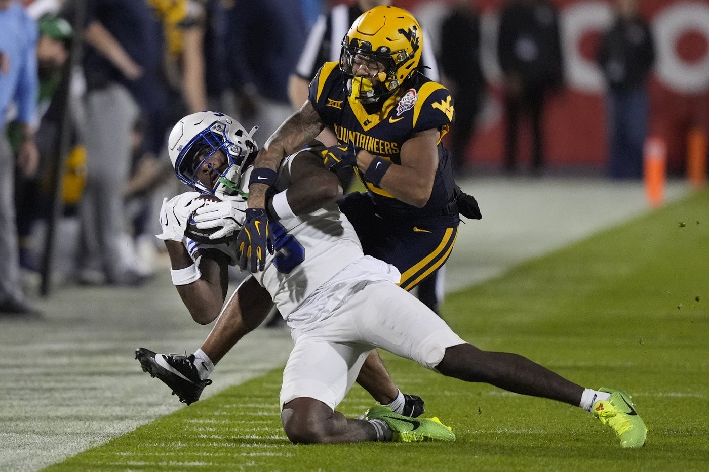 Seth Henigan matches AAC passing TD record as Memphis holds on for 42-37 win over WVU in Frisco Bowl | iNFOnews.ca Seth Henigan matches AAC passing TD record as Memphis holds on for 42-37 win over WVU in Frisco Bowl | iNFOnews.ca