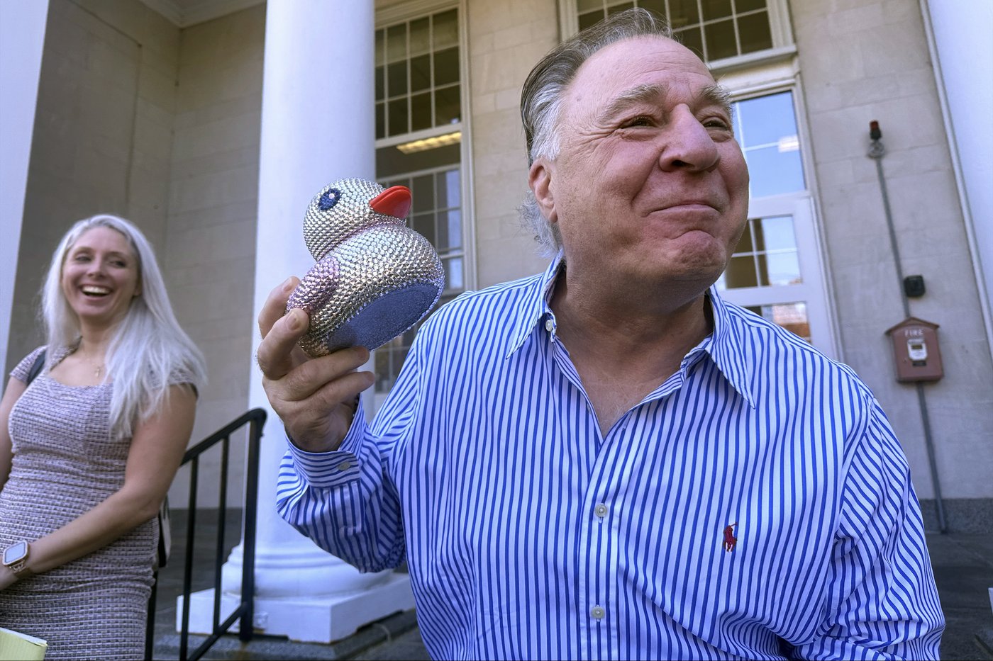 Karen Read supporter denies intimidating witnesses with rubber ducks and fake $100 bills | iNFOnews.ca