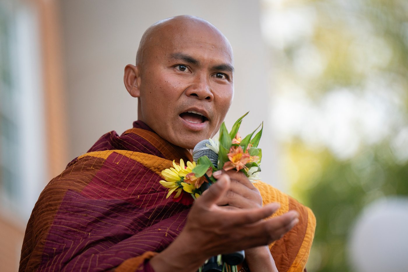 Buddhist monks and their dog captivate Americans while walking for peace | iNFOnews.ca Buddhist monks and their dog captivate Americans while walking for peace | iNFOnews.ca