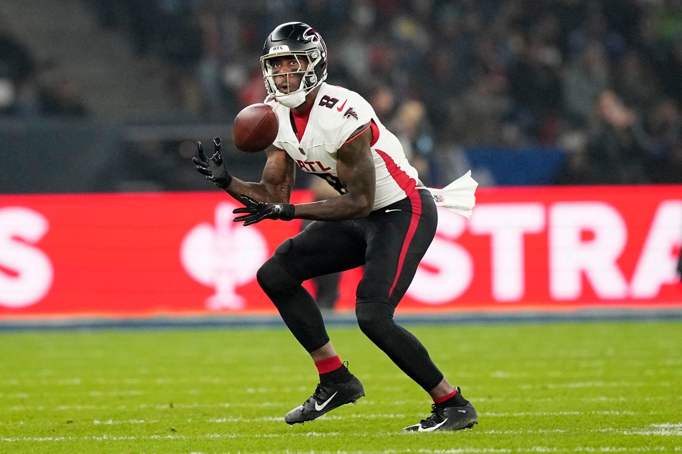 Falcons struggle on third down against Colts and slip to fourth straight loss | iNFOnews.ca Falcons struggle on third down against Colts and slip to fourth straight loss | iNFOnews.ca