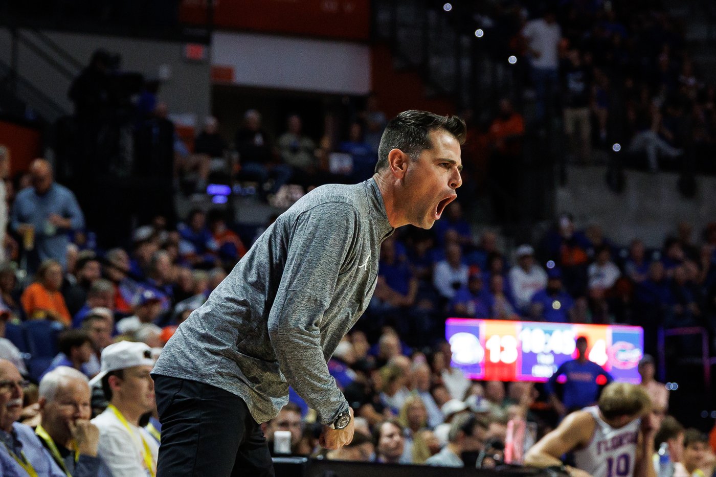 No. 3 Florida bounces back from season-opening loss and dominates North Florida 104-64 | iNFOnews.ca