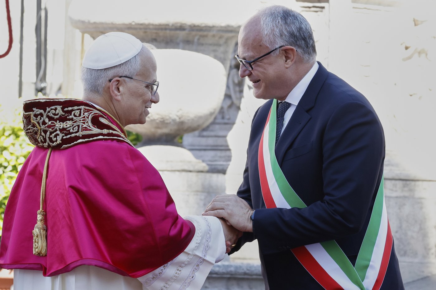Pope Leo XIV declares 'I am Roman!' as he completes formalities to become bishop of Rome | iNFOnews.ca Pope Leo XIV declares 'I am Roman!' as he completes formalities to become bishop of Rome | iNFOnews.ca