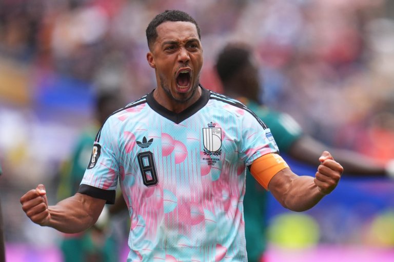Senegal and Belgium head to extra time at World Cup at 2-2 after Lukaku and Tielemans score late | iNFOnews.ca