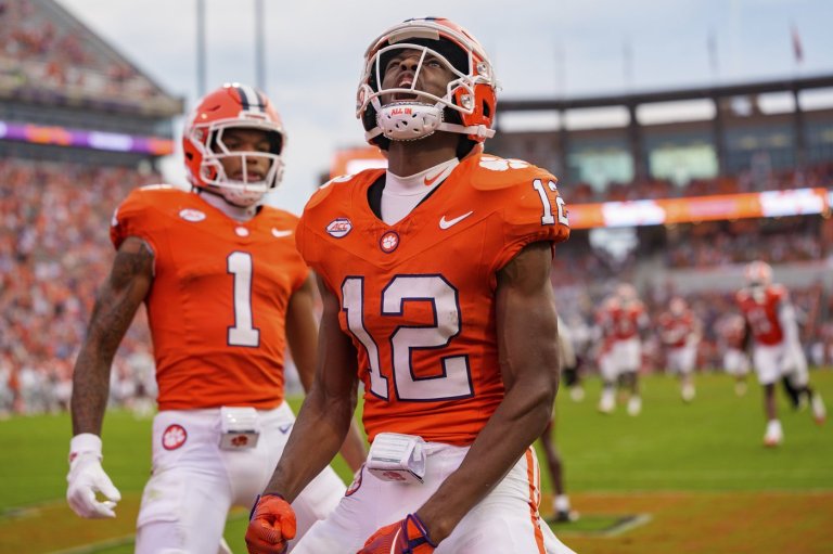 No. 8 Clemson survives scare from Troy, wins 27-16 as Wesco catches 2 second-half TDs | iNFOnews.ca