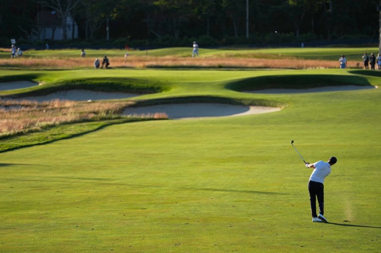 Wyndham Clark turning the US Open into a runaway. Scheffler still has hope for a slam | iNFOnews.ca