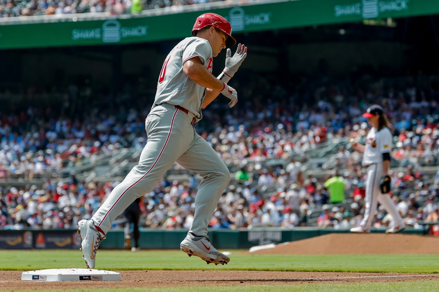 Alec Bohm hits tie-breaking, 2-run double in 7-run 8th as Phillies beat Braves 9-4 and avoid sweep | iNFOnews.ca Alec Bohm hits tie-breaking, 2-run double in 7-run 8th as Phillies beat Braves 9-4 and avoid sweep | iNFOnews.ca